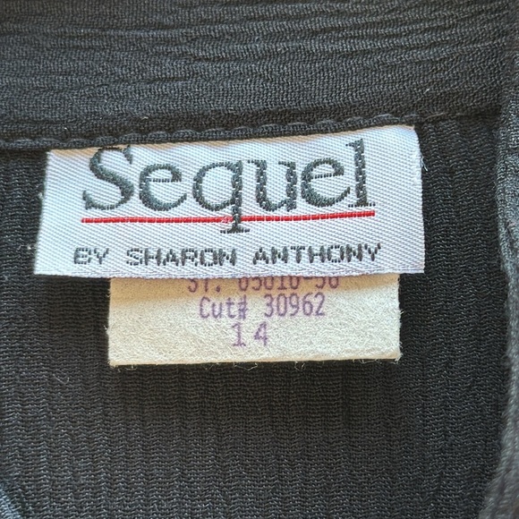 Sequel by Sharon Anthony black tunic-length vest, size 14 - Picture 8 of 12